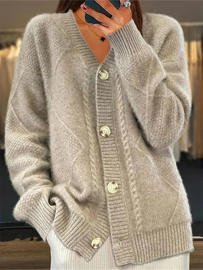 Cardigan in misto cashmere con bordo a trecce delicato e chiusura a bottoni