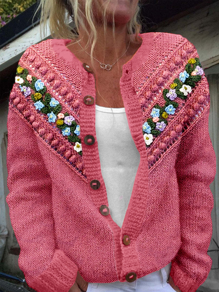 Cardigan dal design curato