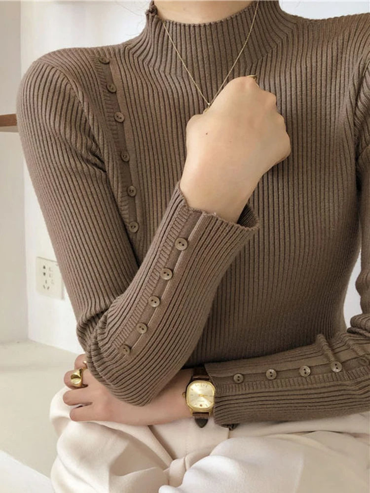 LP | MW - Maglia elegante con bottoni decorativi e collo alto