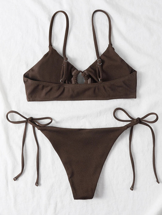 Verónica® | Effortless and Bikinis