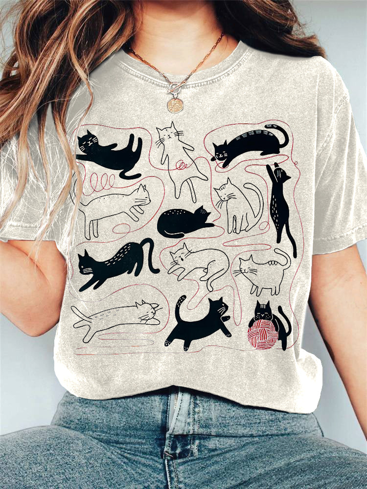 Funny Cats Art Print Vintage T-Shirt elevenforest
