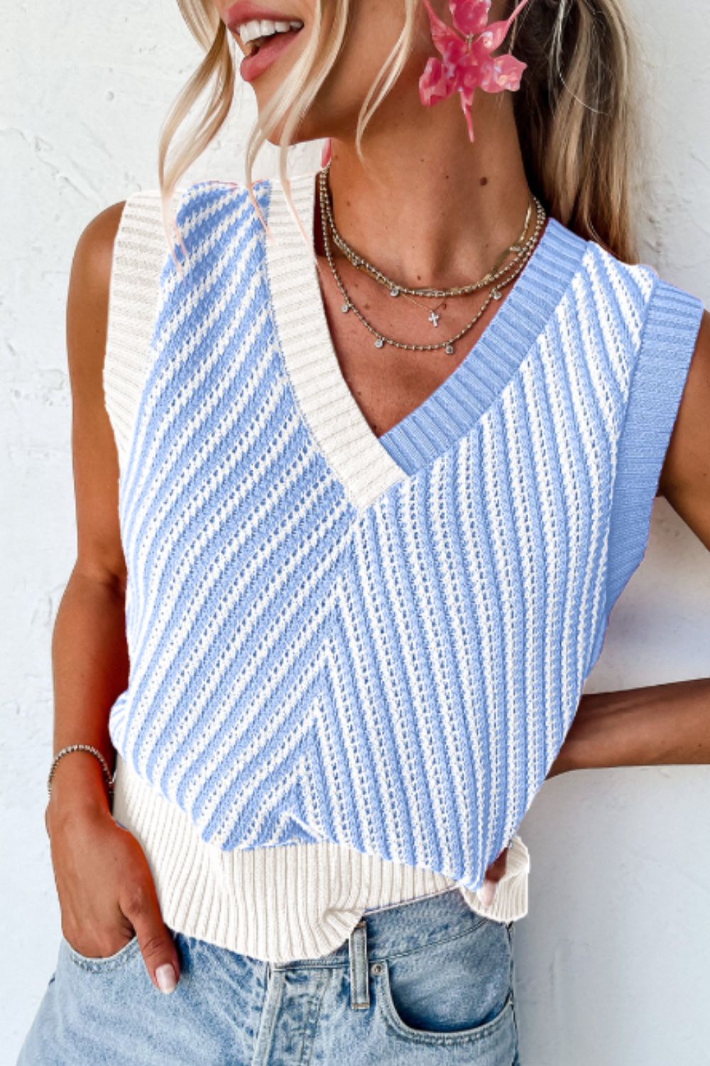 Violet® | Striped contrast V-neck sweater vest