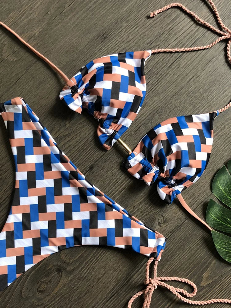 Flavia® | Effortless and Bikinis