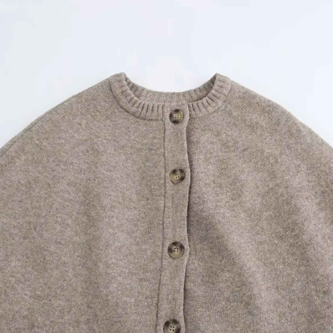 LP | Elegante mantella con bottoni