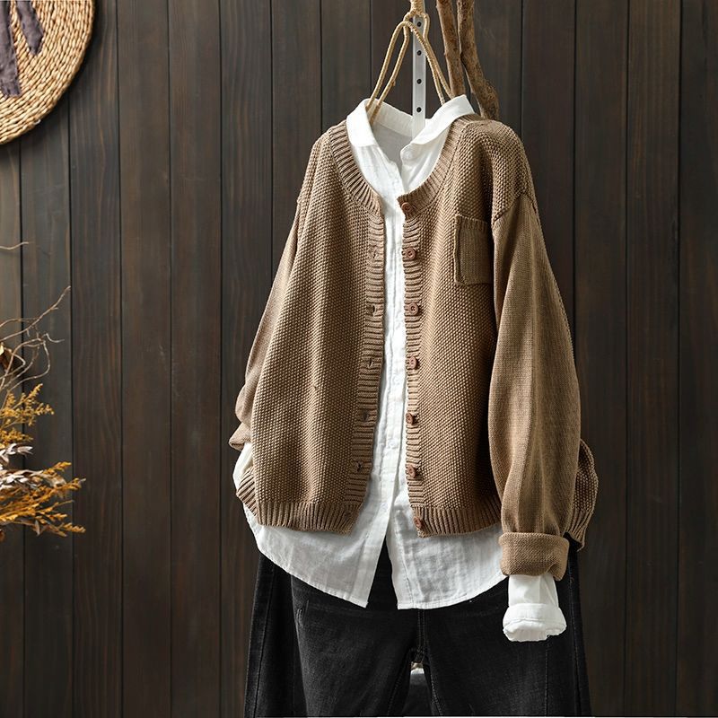 Cardigan dal design classico