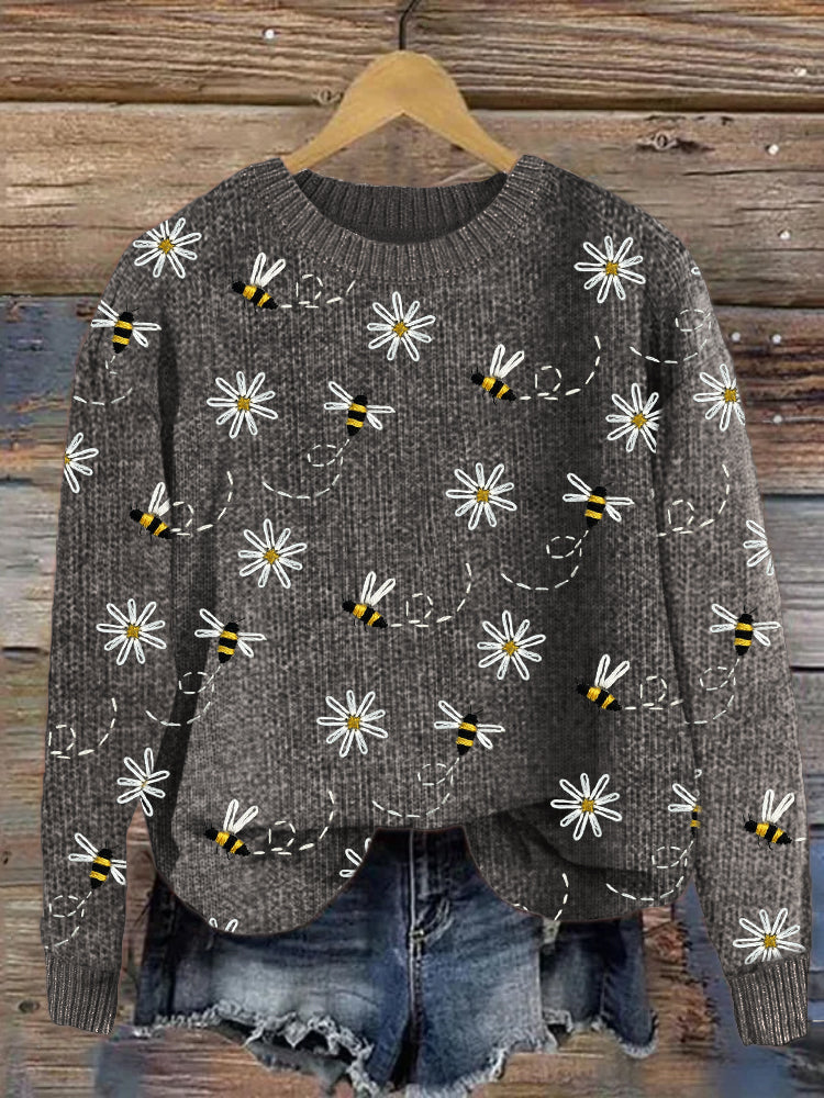 Maglione lavorato a maglia con ricamo di margherite e api