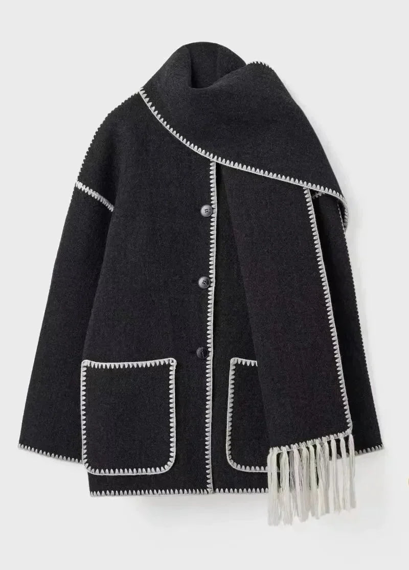 LP | Cappotto senza tempo con nappe per donna