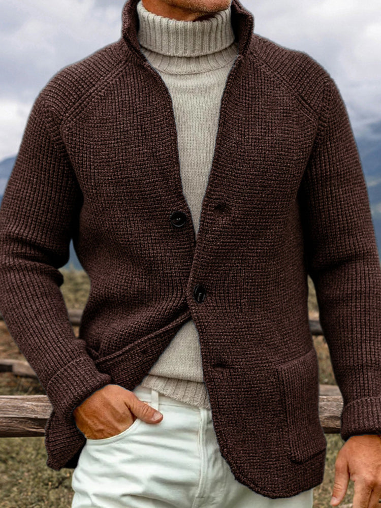 Cardigan dal design classico