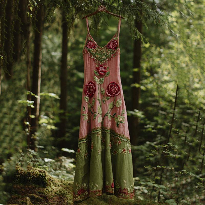 Vestito dal design curato