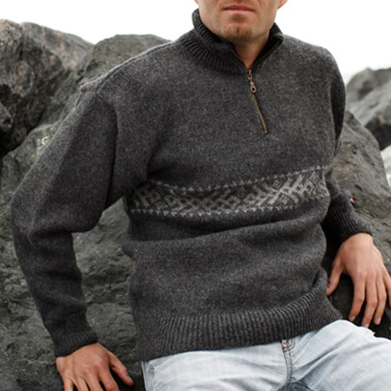 Maglione dal design curato