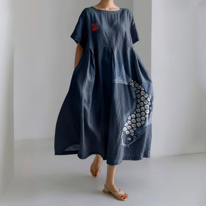 Vestito dal design curato