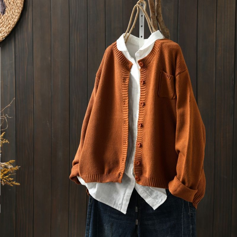 Cardigan dal design classico