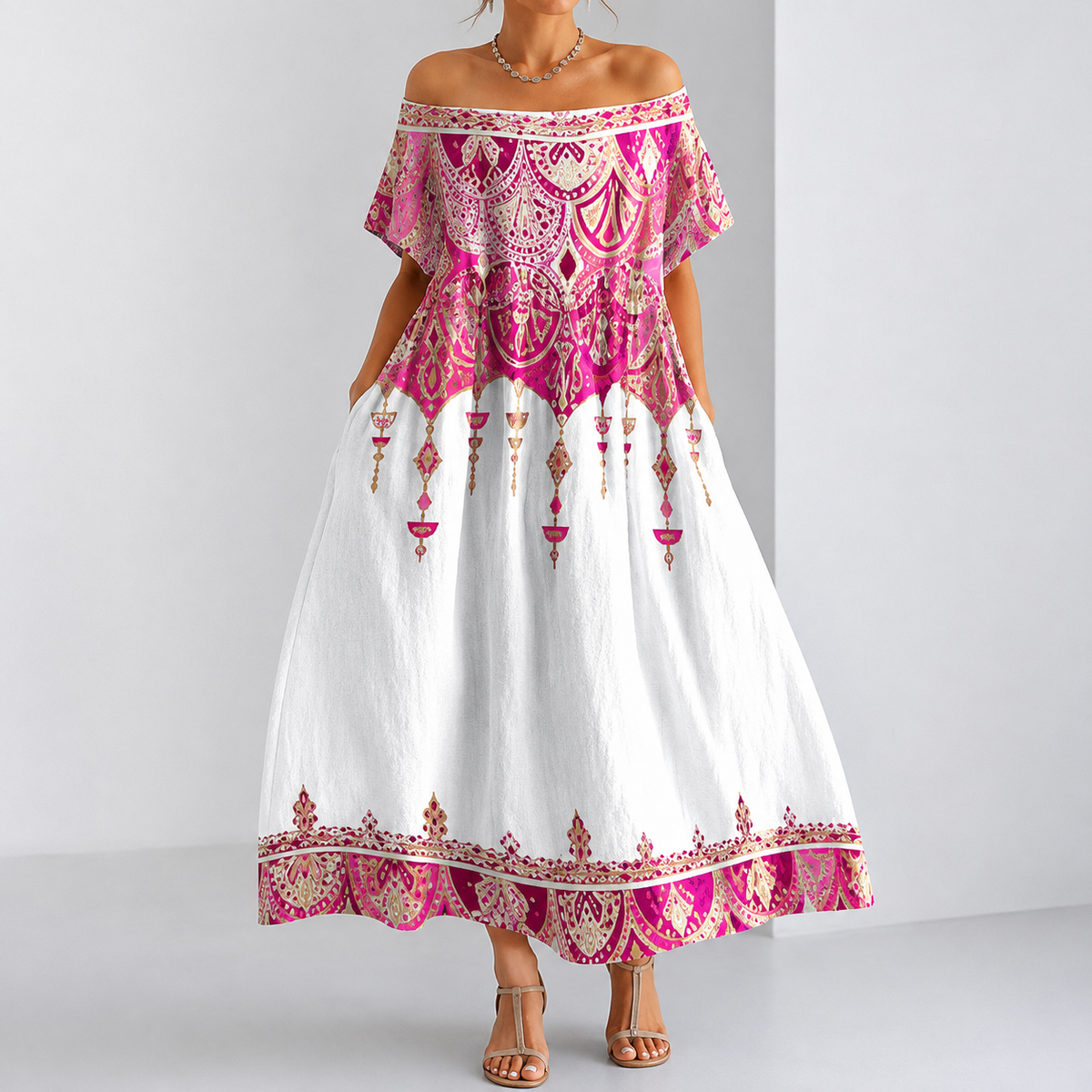 Vestito dal design curato