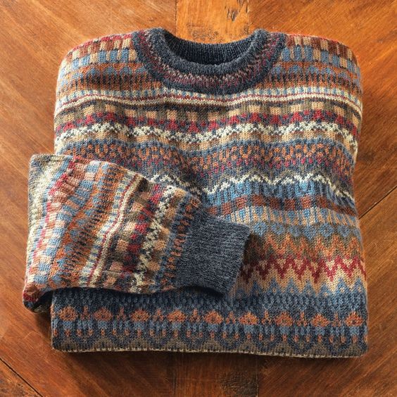Maglione dal design curato