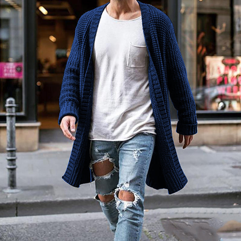 Cardigan dal design curato