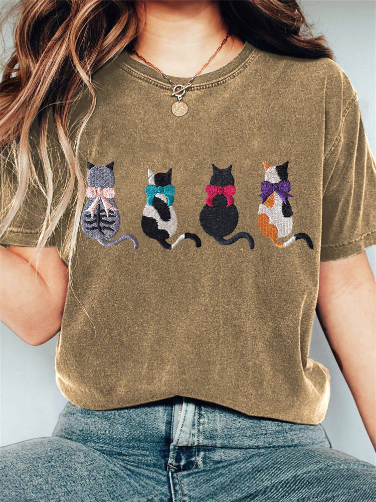 Cute Cat Embroidery Pattern Casual Cotton T-Shirt elevenforest