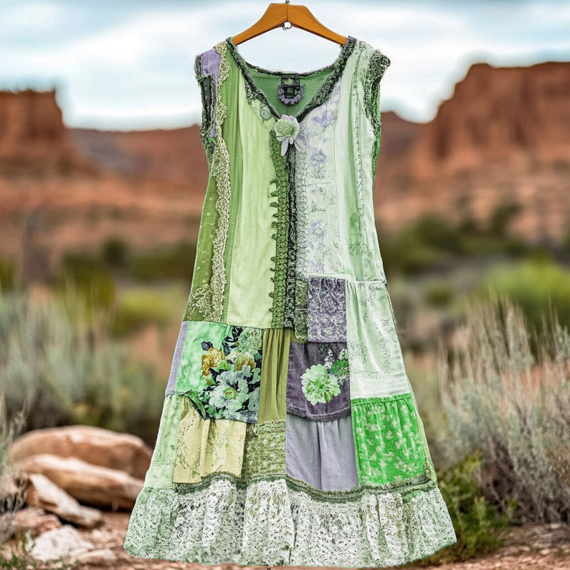 Vestito dal design curato