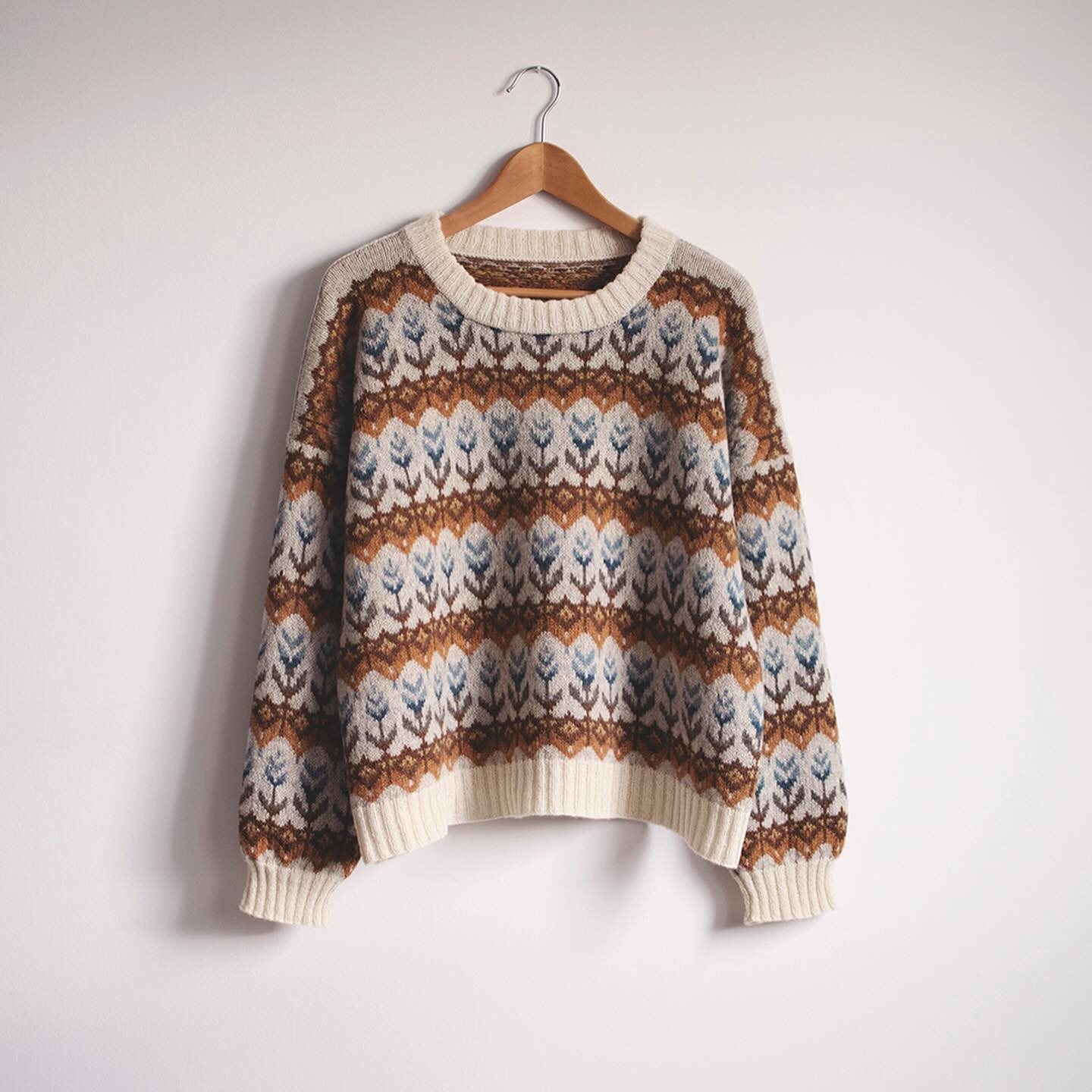 Vintage Geometric Knitted Warm Crew Neck Sweater artswardrobe