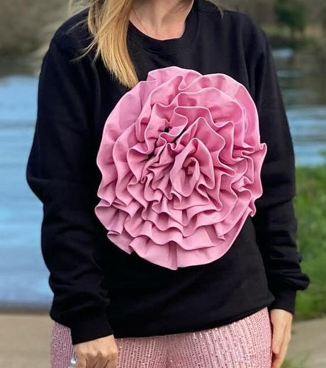Camila® | Black sweater with flowers