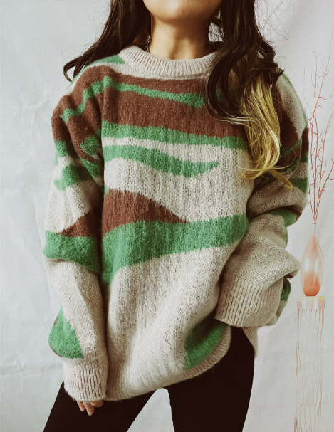 Maglione dal design curato
