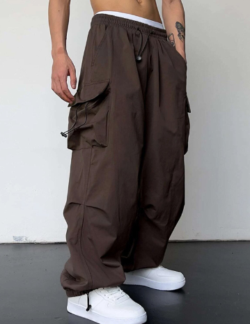Pantaloni dal design classico