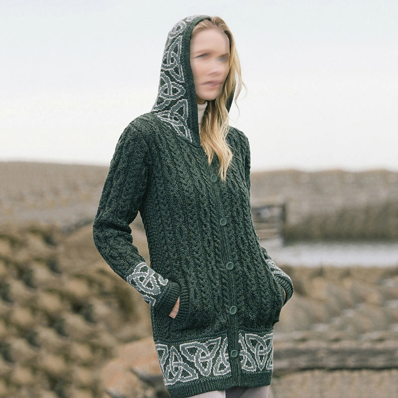 Cardigan dal design classico