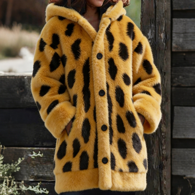 Cardigan dal design curato