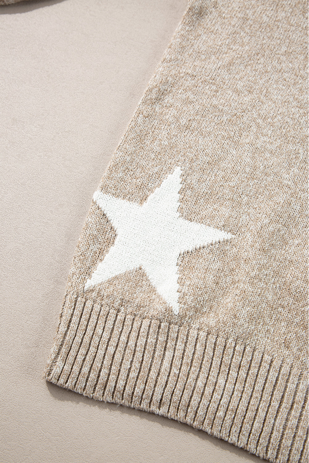 Maglione dal design curato