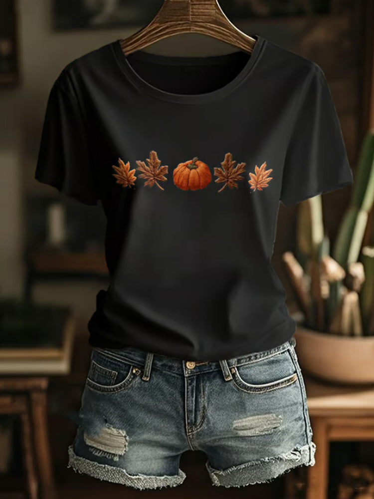 Women's Casual Retro Autumn Pumpkin Maple Leaf T-shirt artswardrobe