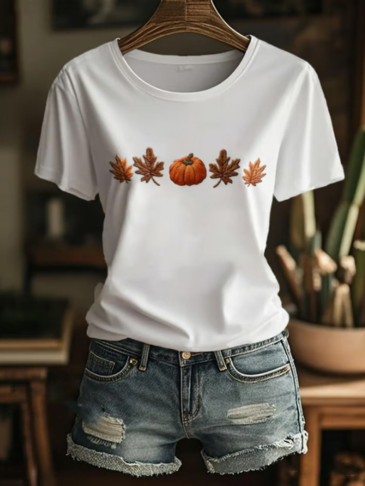 Women's Casual Retro Autumn Pumpkin Maple Leaf T-shirt artswardrobe