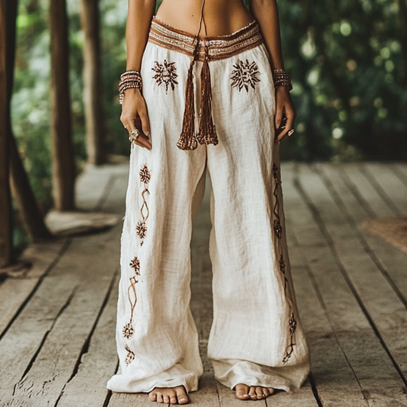 Pantaloni dal design curato