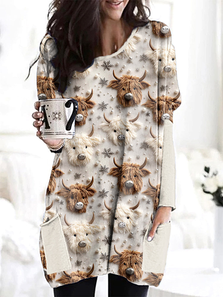 Highland Cow & Christmas Snowflake Casual Cozy Long T-Shirt artswardrobe