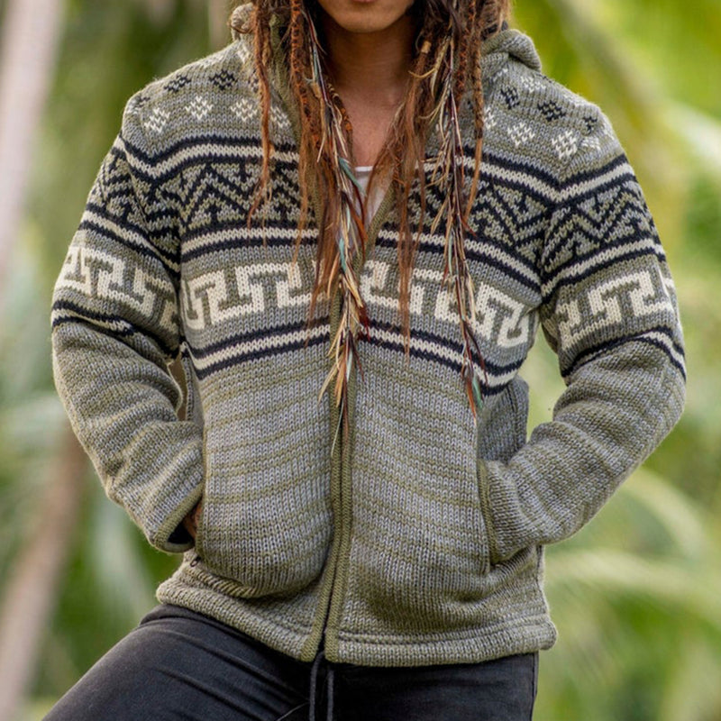 Cardigan dal design curato