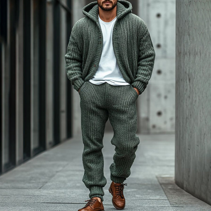Cardigan dal design curato