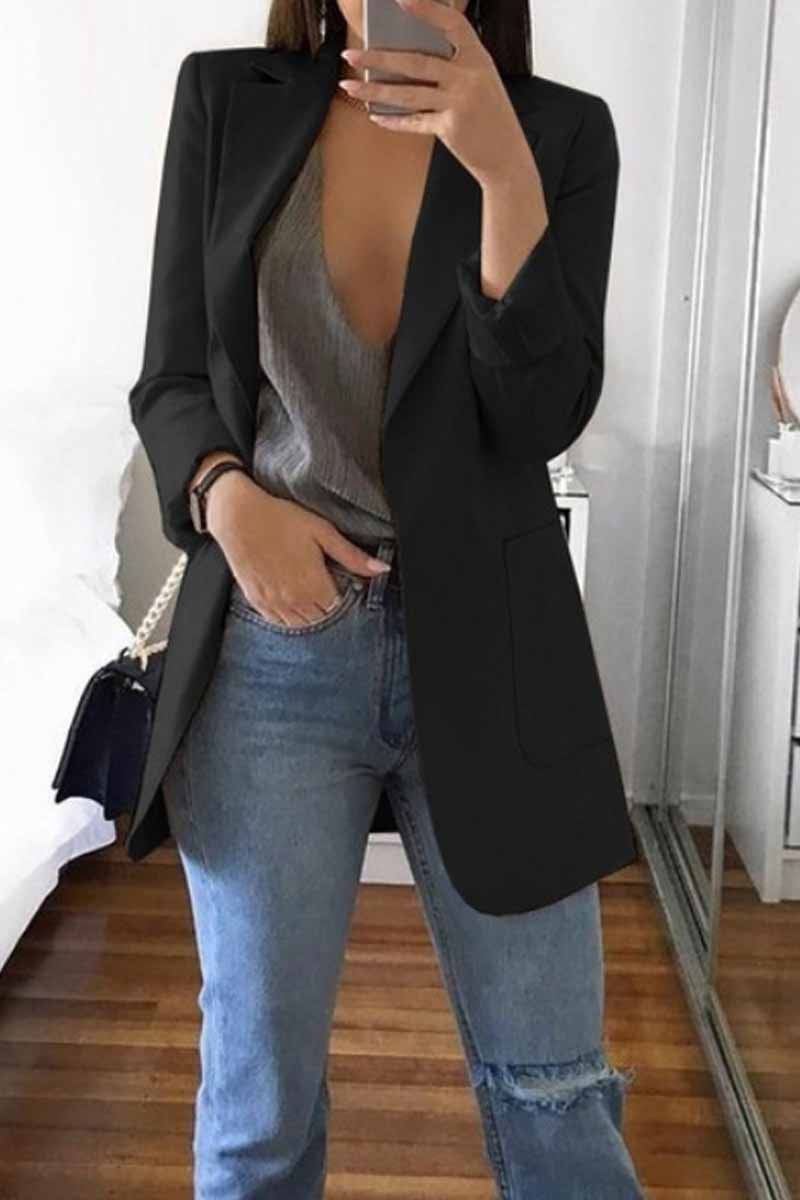Vestito dal design classico