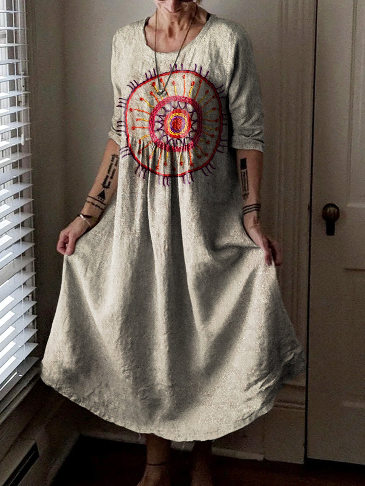 Vestito dal design curato