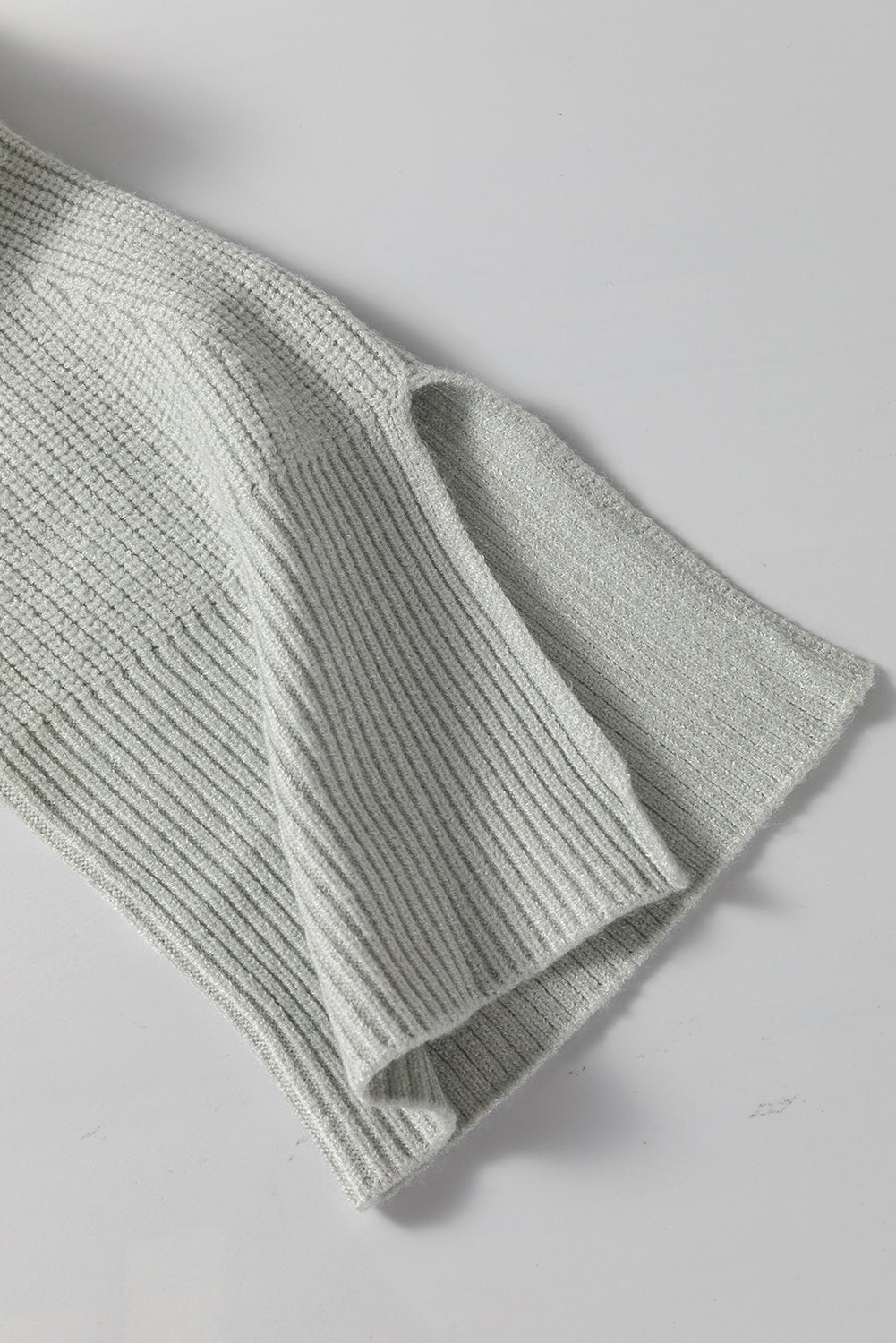 Maglione dal design curato