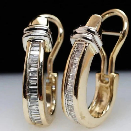 Oro Orecchino artigianale delicato