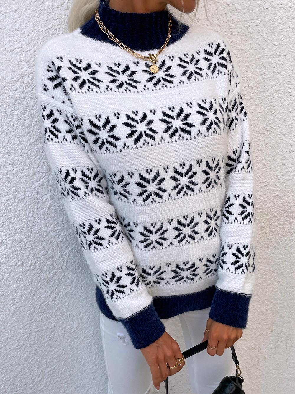 Maglione dal design curato