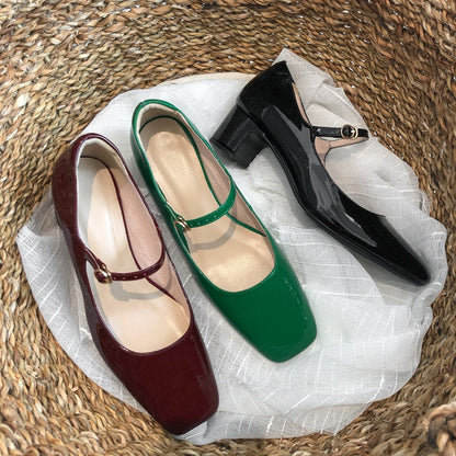 ER | Scarpe con tacco a blocco lucido