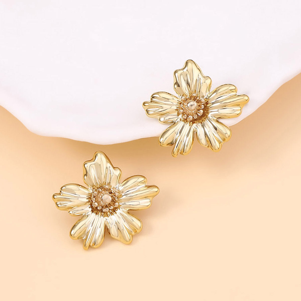 Orecchino vintage fatto a mano