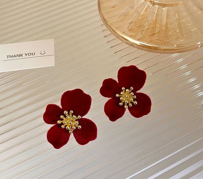 Orecchino classico dal fascino senza tempo