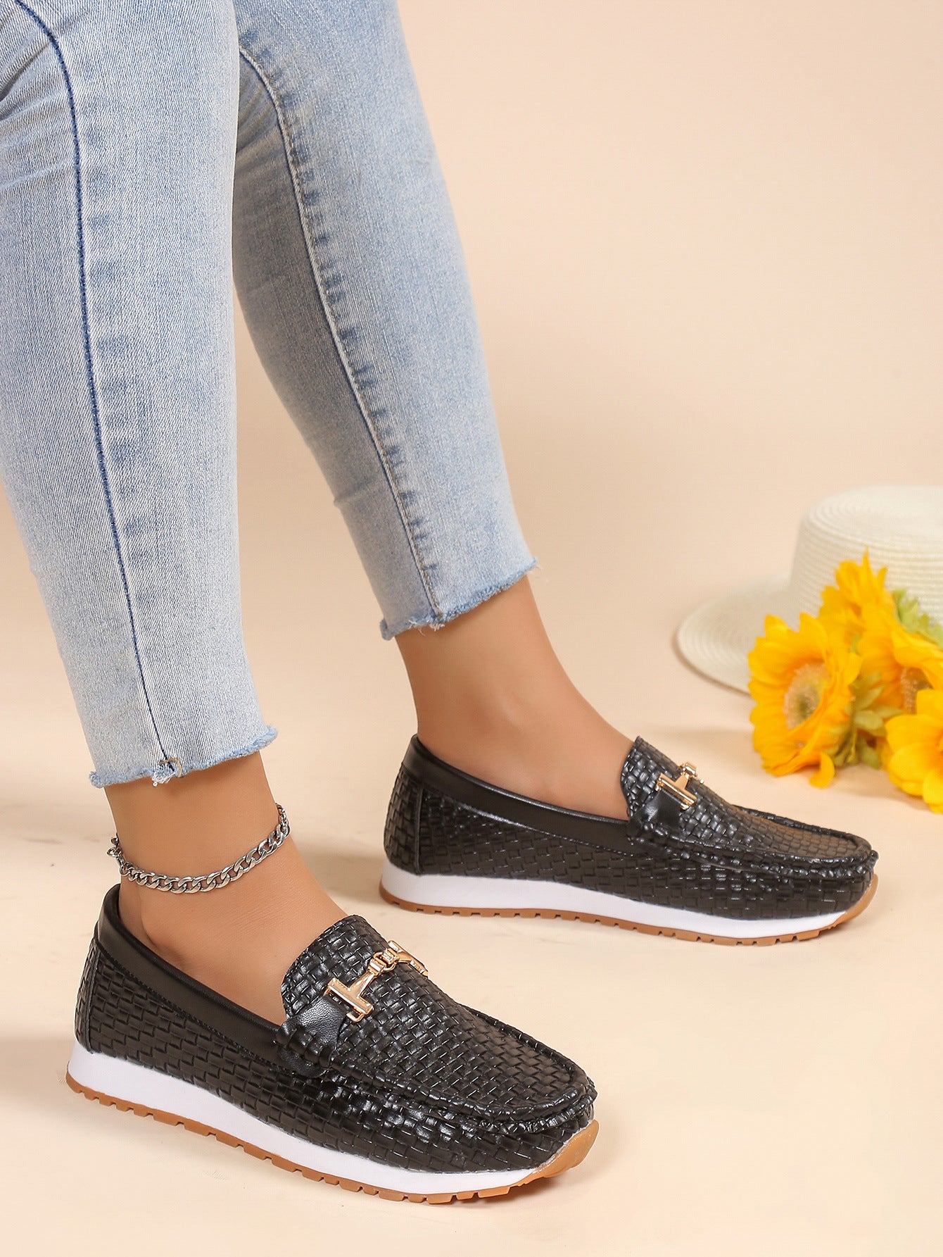 Scarpe Ortopediche Aggraziate dal Look Moderno