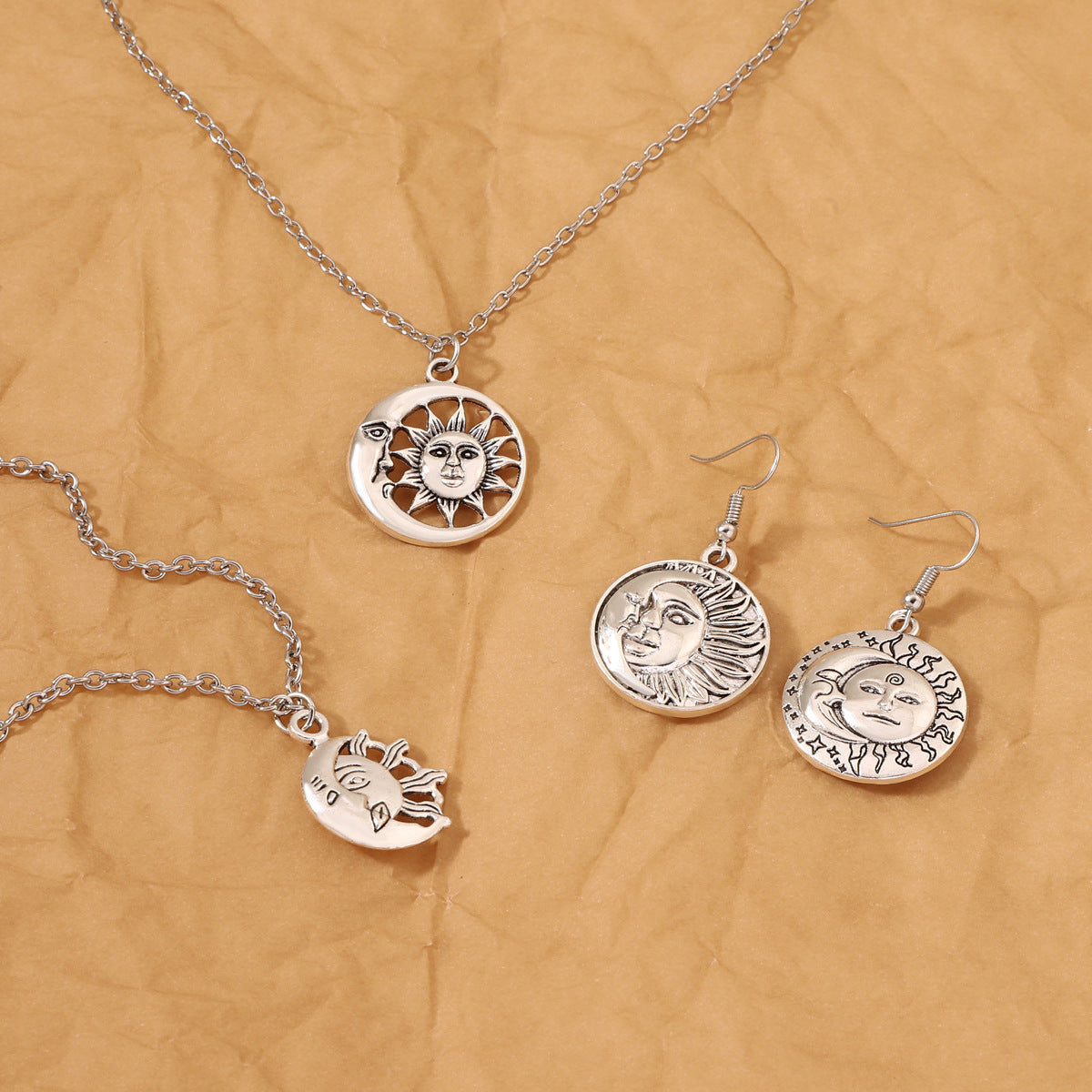 Orecchino classico dal fascino senza tempo