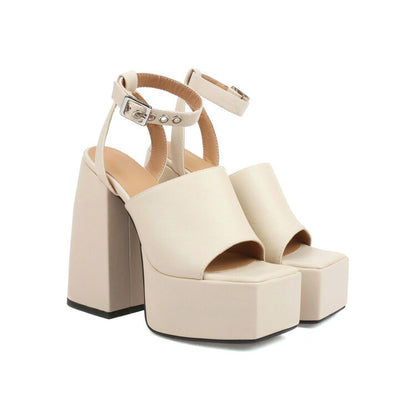 Sandali Ortopediche Aggraziate dal Look Moderno