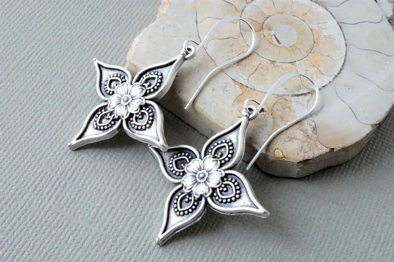 Orecchino bellissimo con stile unico