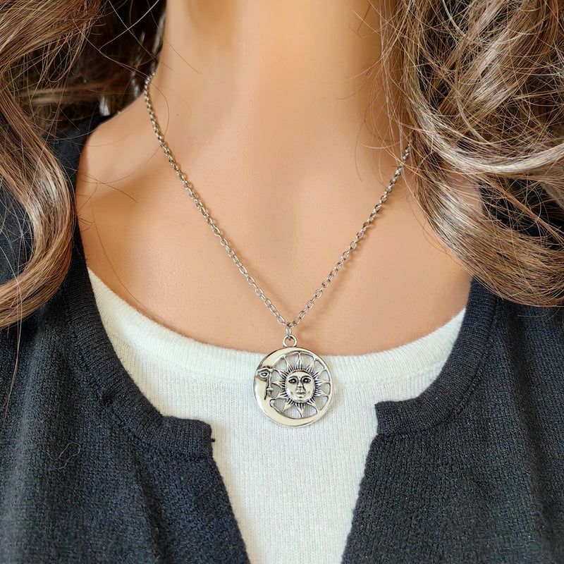 Orecchino classico dal fascino senza tempo