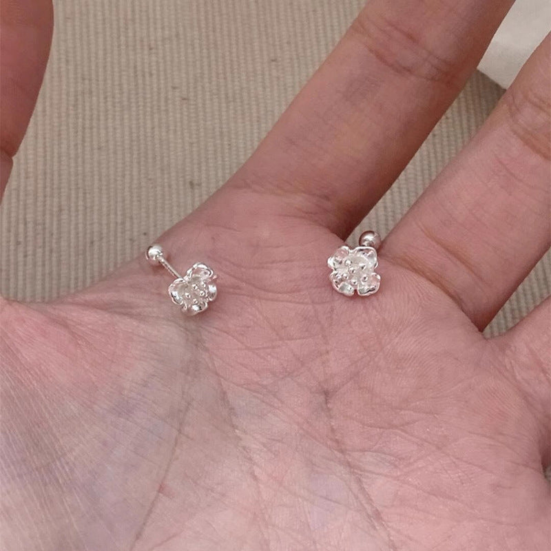 Orecchino artigianale delicato