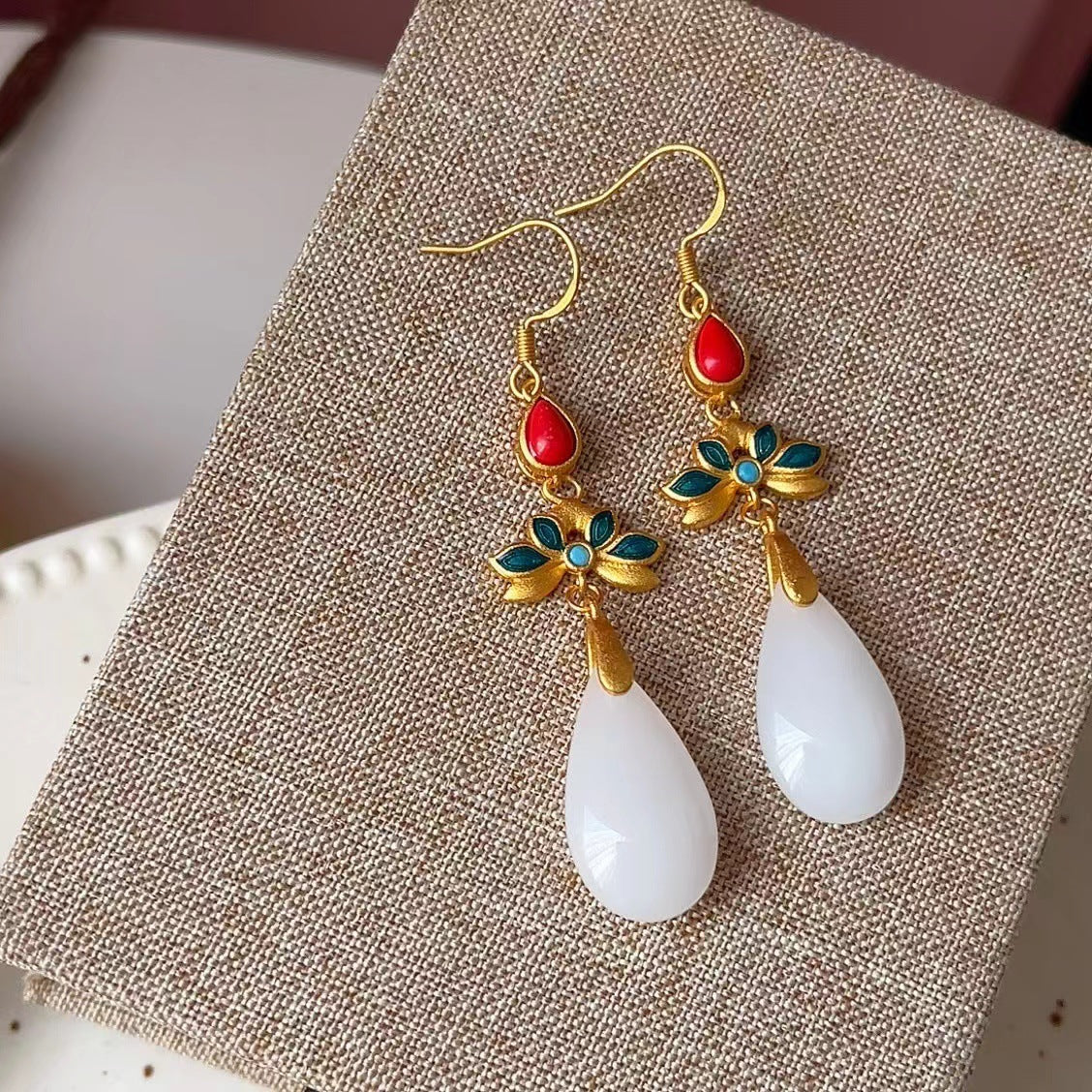 Orecchino classico dal fascino senza tempo