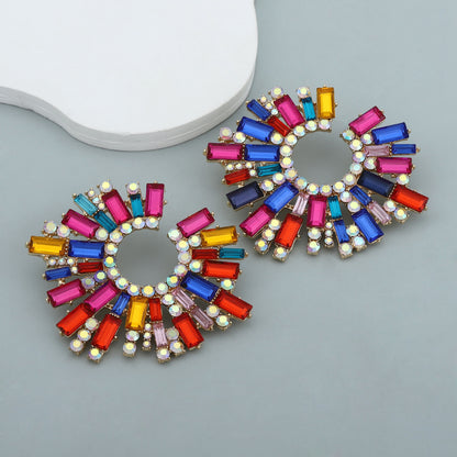 Orecchino bellissimo con stile unico